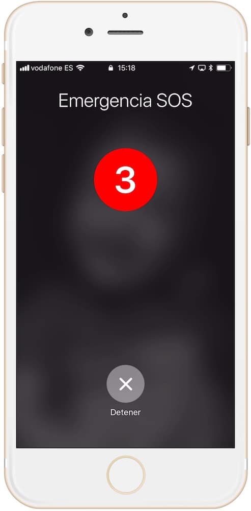 Activar la llamada de emergencia en iPhone pulsar botón lateral cinco veces